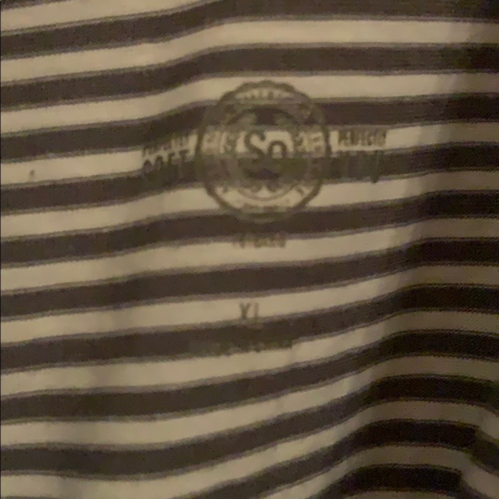 V neck tee - Picture 3 of 3